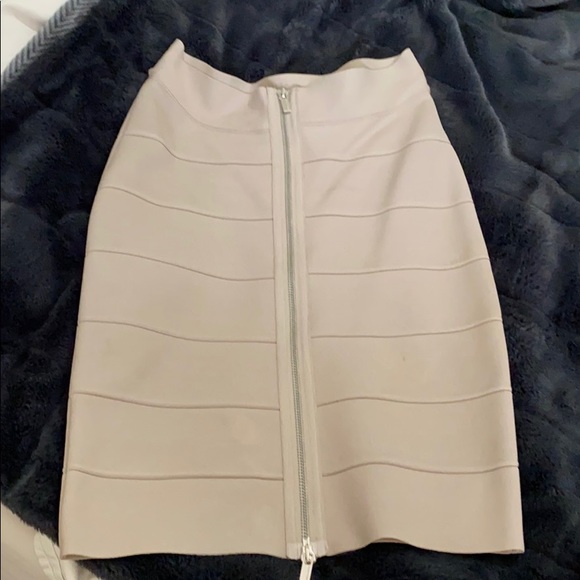 BCBG tan bodycon skirt - Picture 4 of 7